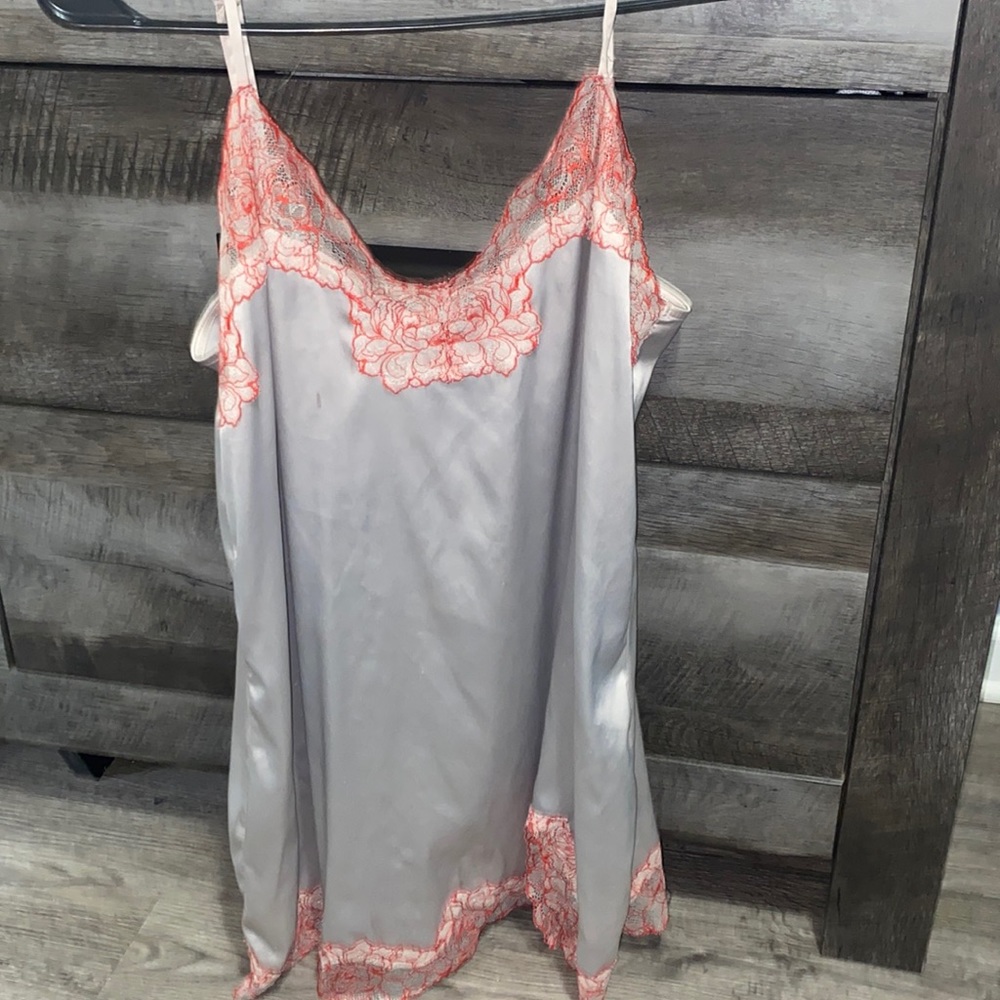 very great conditions just cleaning out my closet!!